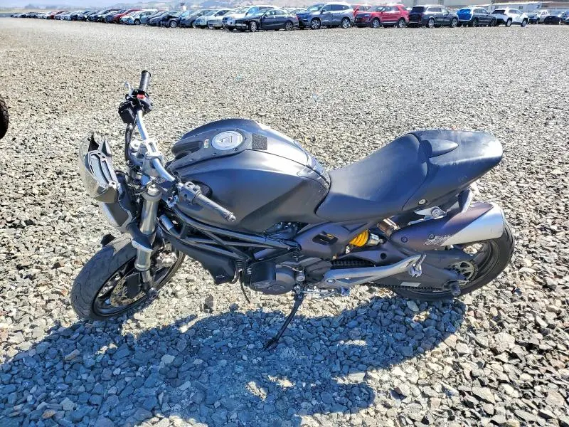 DUCATI MONSTER 2012