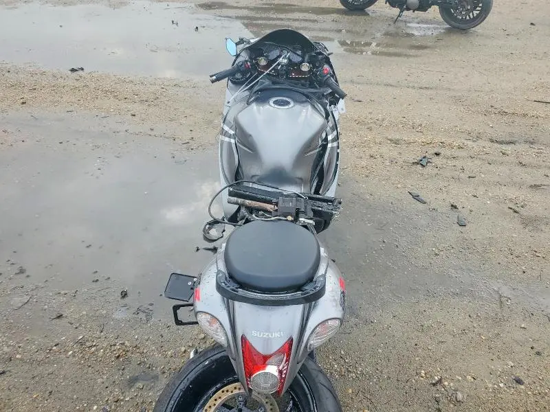 SUZUKI GSX1300 2009