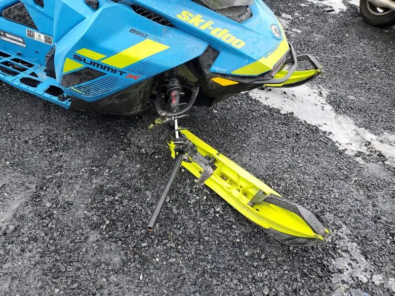 SKI-DOO SUMMIT X 8 2018