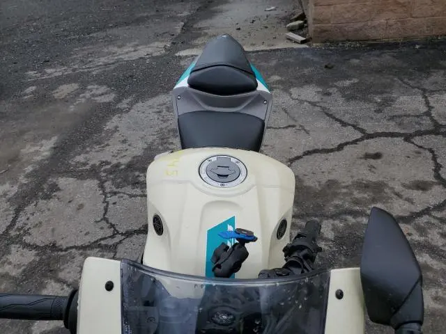 YAMAHA YZF600 2024