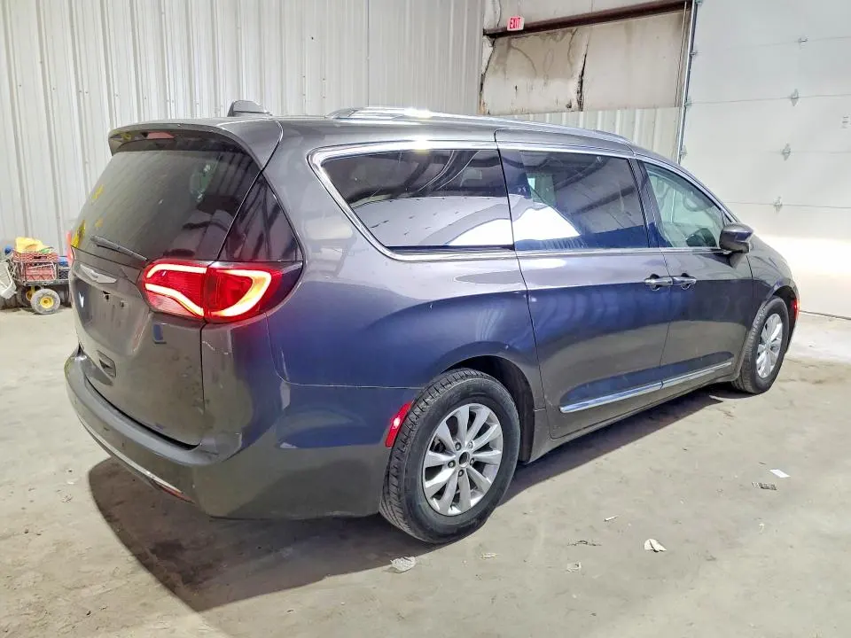 CHRYSLER PACIFICA 2019 VIN 2C4RC1BG9KR665762