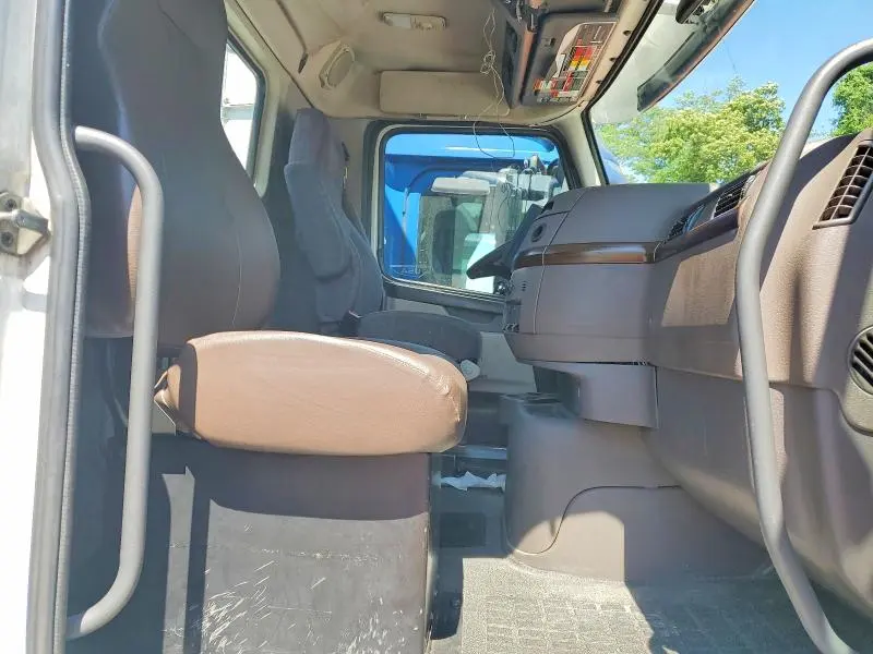 VOLVO VN 2017 VIN 4V4N39TG3HN988064