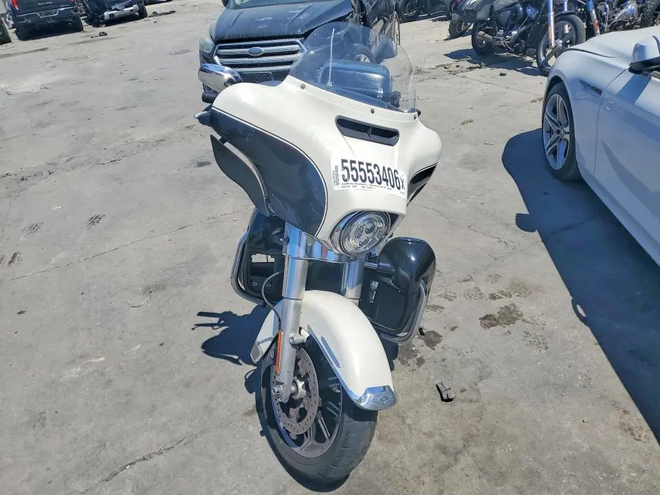 HARLEY-DAVIDSON FL 2014