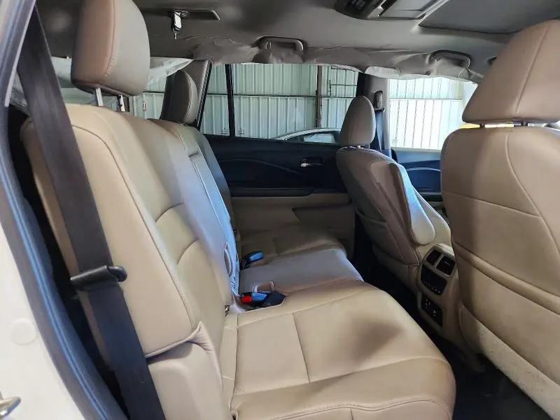 HONDA PILOT 2016 VIN 5FNYF6H99GB124528