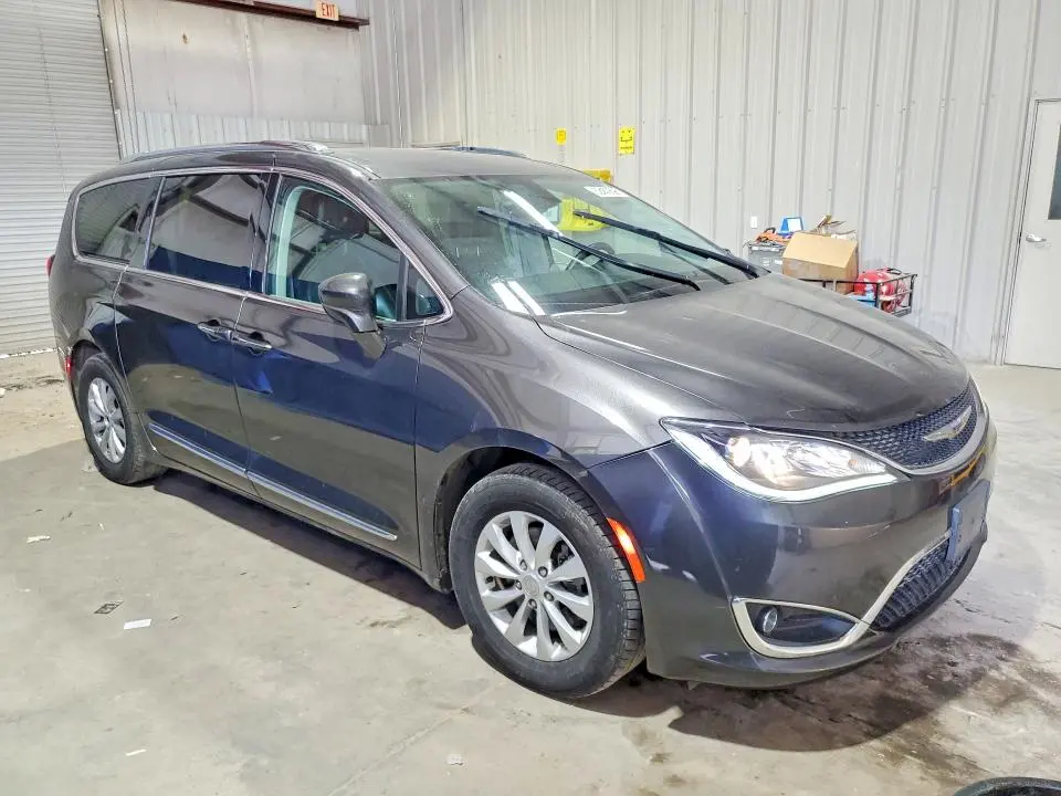 CHRYSLER PACIFICA 2019 VIN 2C4RC1BG9KR665762