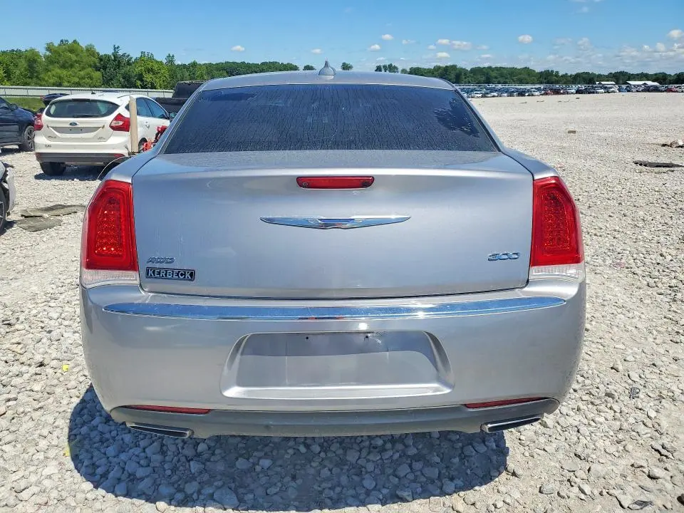 CHRYSLER 300 2018 VIN 2C3CCAKG2JH165117