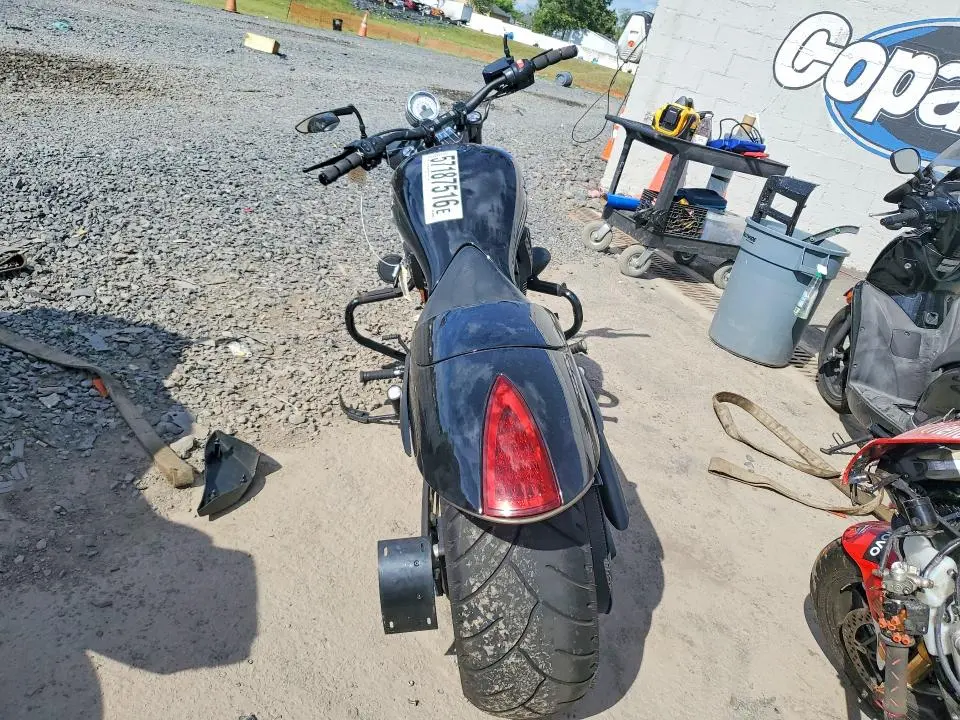 VICTORY MOTORCYCLE 2013