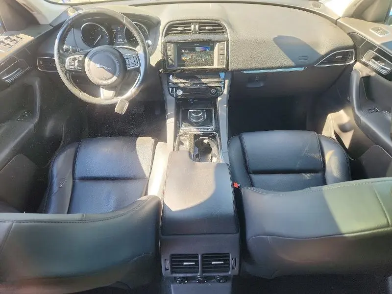 JAGUAR F-PACE 2018 VIN SADCJ2EV3JA251153