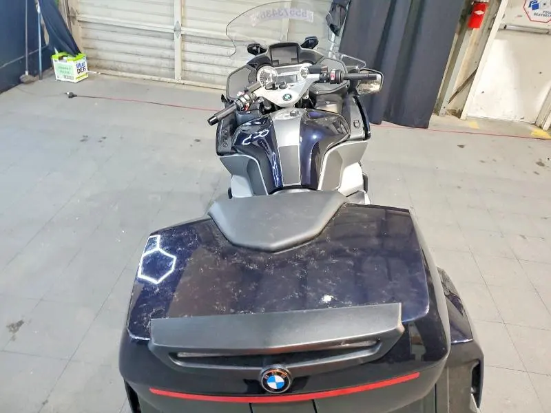 BMW MOTORCYCLE 2017