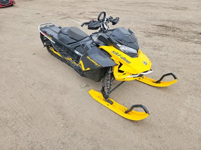 SKI-DOO SUMMIT NEO 2024