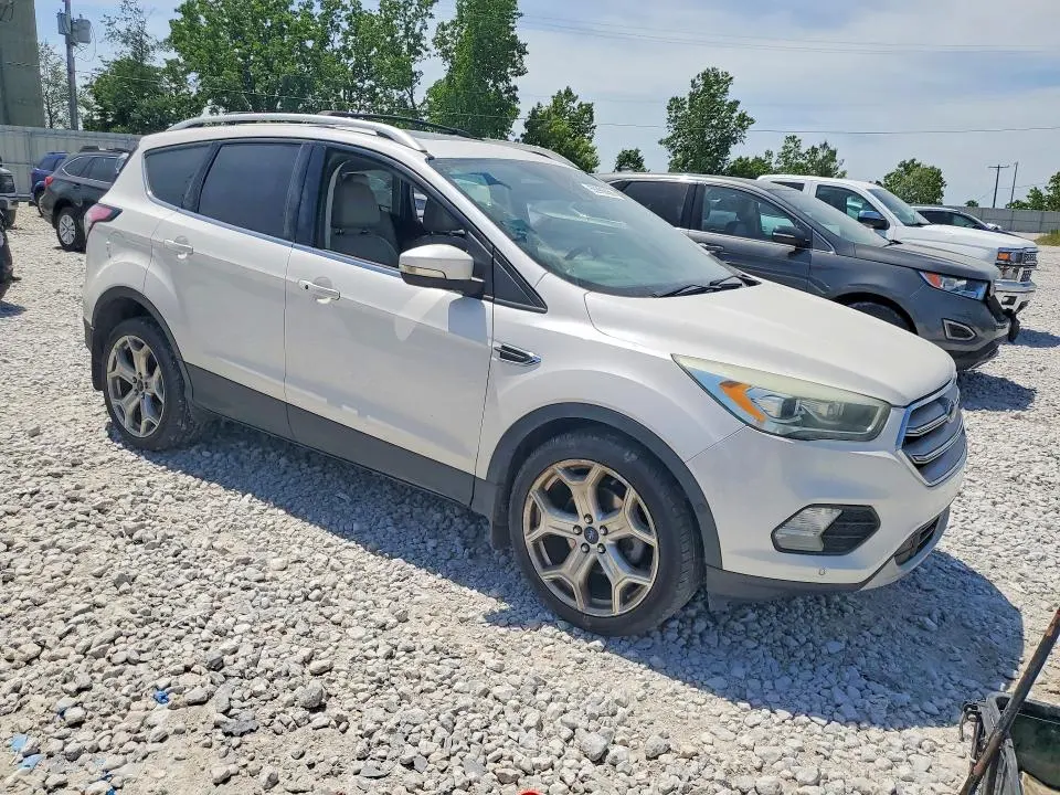 FORD ESCAPE 2017 VIN 1FMCU0JD4HUD24328
