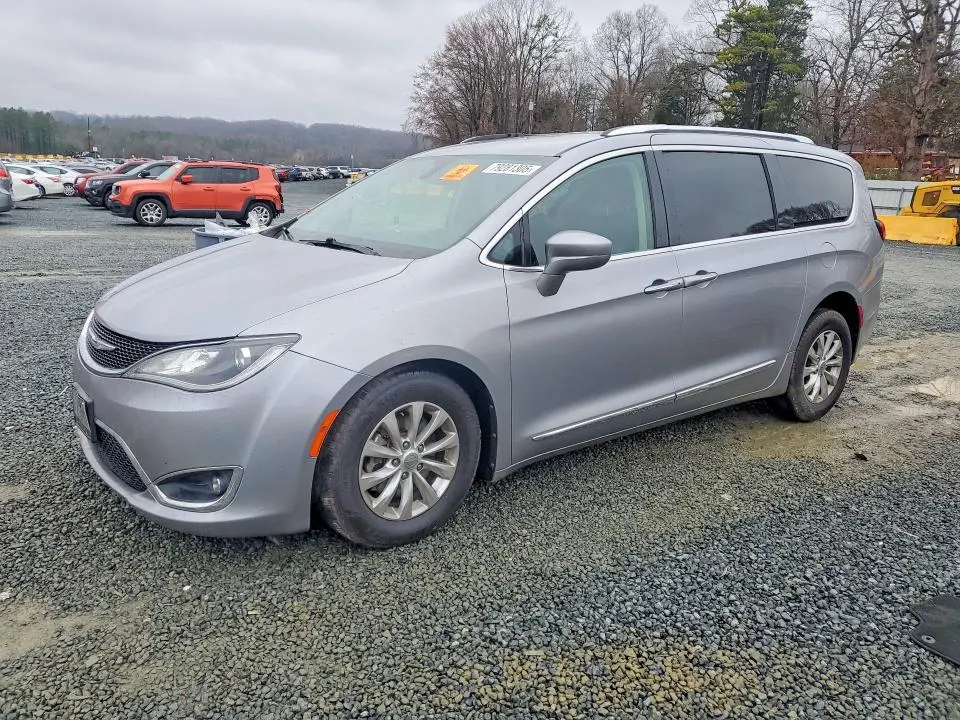 CHRYSLER PACIFICA 2018 VIN 2C4RC1BG8JR153991
