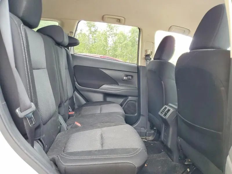 MITSUBISHI OUTLANDER 2019 VIN JA4AZ2A39KZ605187
