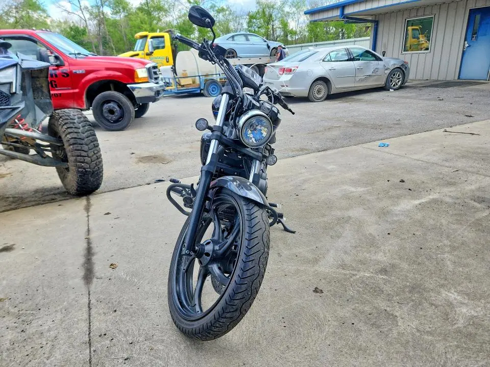 YAMAHA XVS1300 2017