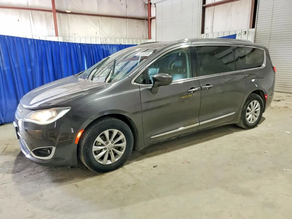 CHRYSLER PACIFICA 2019 VIN 2C4RC1BG9KR665762