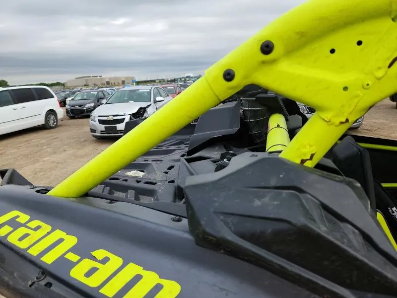 CAN-AM SIDEBYSIDE 2020