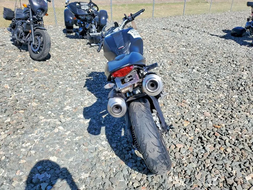 DUCATI MONSTER 2012