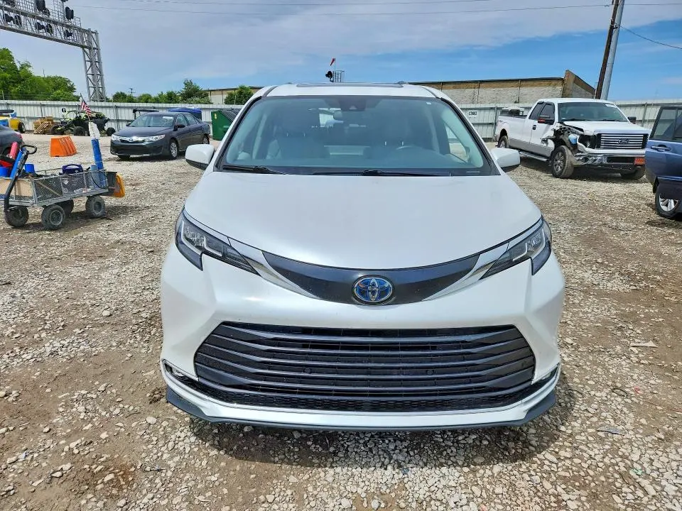TOYOTA SIENNA 2023 VIN 5TDJSKFC4PS094774