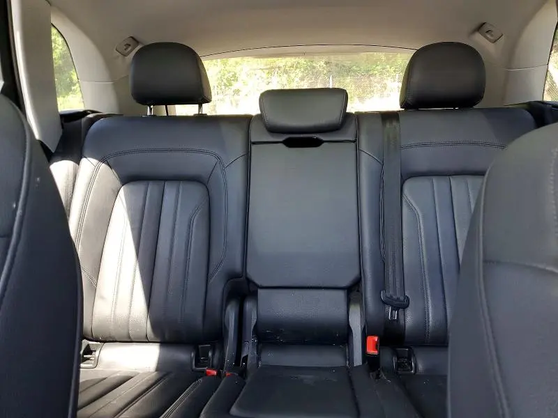 AUDI Q5 2020 VIN WA1ANAFY2L2041807