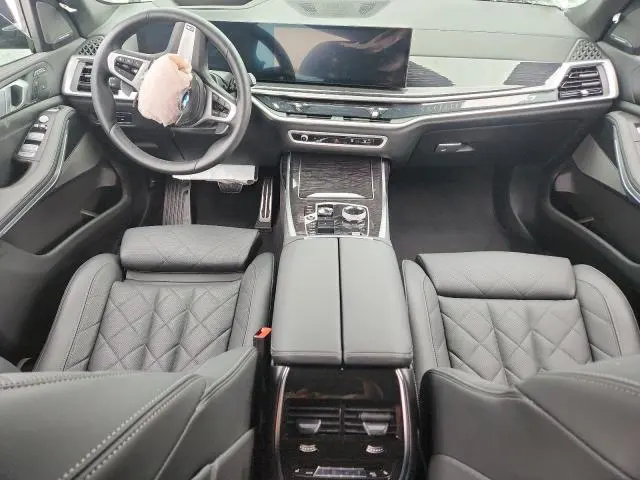 Фото 8 - BMW X7