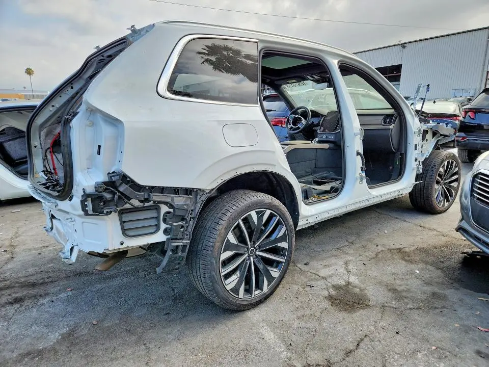 Фото 3 - VOLVO XC90
