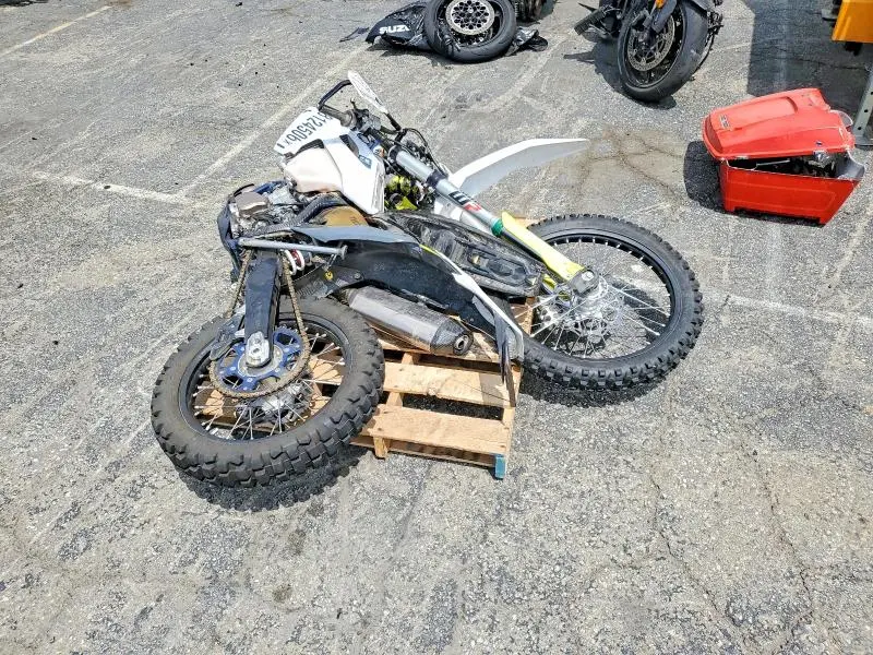HUSQVARNA MOTORCYCLE 2020