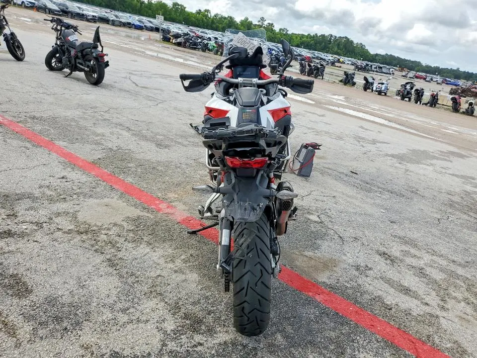 DUCATI MULTISTRAD 2022