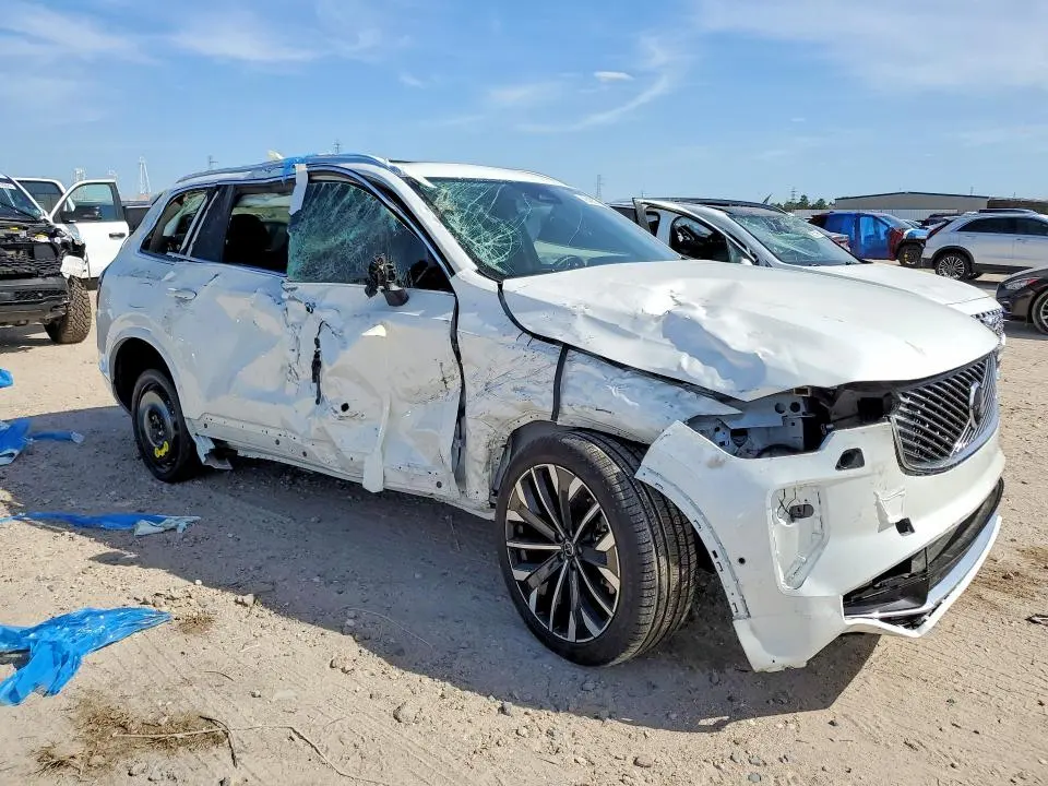 Фото 4 - VOLVO XC90